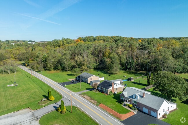 Most older houses branch off Buffalo Run Road, one of the area’s main thoroughfares.