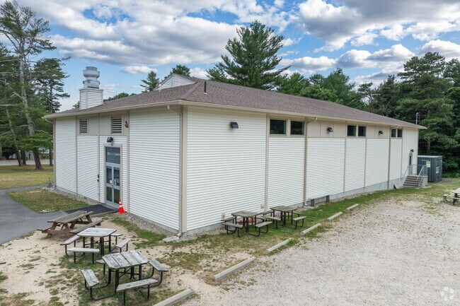 Bayberry Christian School hosts grades from K-12.