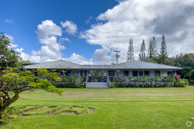 Single story ranch structures are common in Keaau.