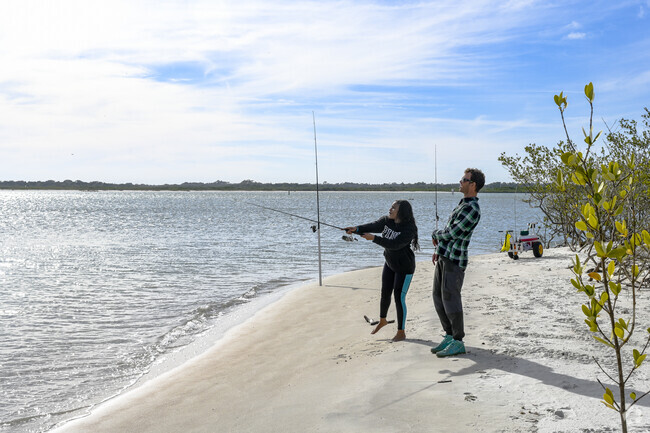 Bring your gear and fish along the sandy shores of Harbor Oaks.