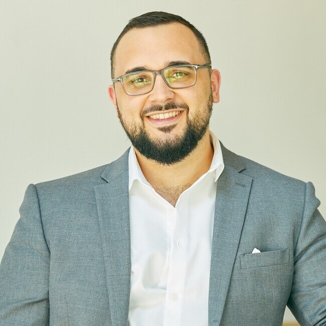 Agent Photo