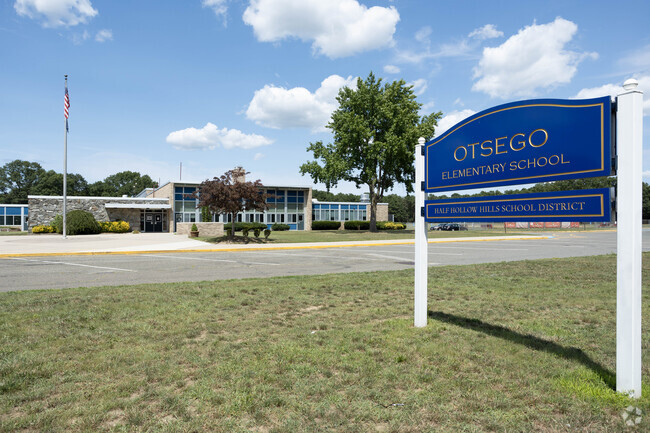 The Otsego Elementary School in Dix Hills, NY is a high ranking school.