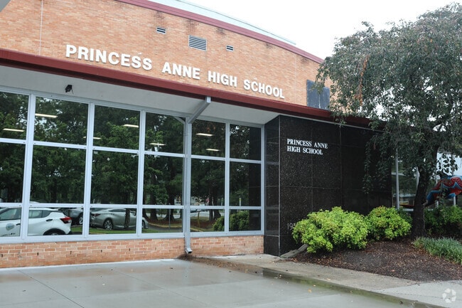 Princess Anne High School front entrance