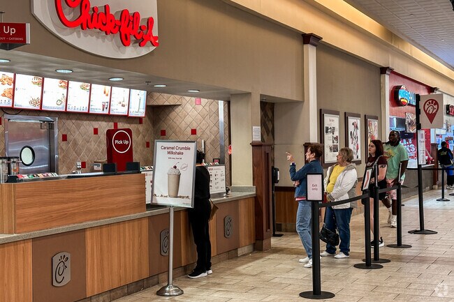 As the most popular mall on the peninsula, Patrick Henry has many food options for shoppers.