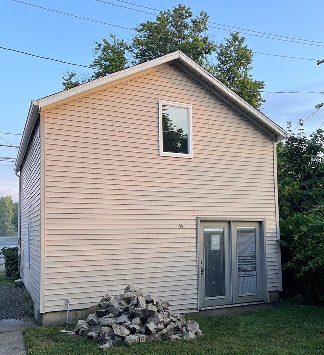 1909 Bequette St, Fort Wayne, IN 46808