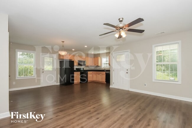 625 Wilson St, Kannapolis, NC 28083 - photo 7