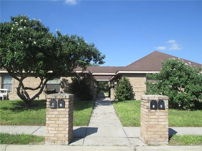 808 W Bronze Dr unit B, Pharr, TX 78577 - photo 1