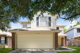 19530 Sandy Bank Dr, Tomball, TX 77375