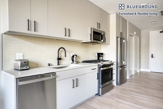 555 E Evelyn Ave unit FL3-ID1206, Mountain View, CA 94041 - photo 7