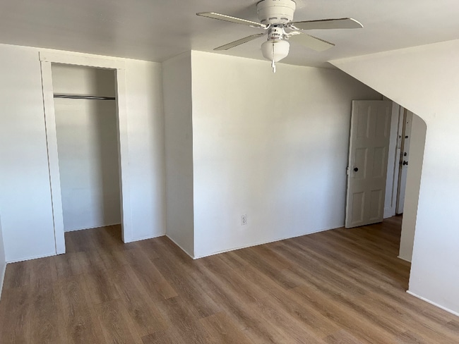 564 S Main St unit 4, Hightstown, NJ 08520 - photo 4