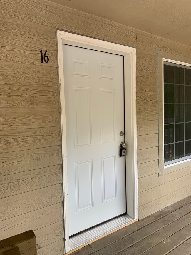 4950 SW 45th Ave Unit 16, Portland, OR 97221