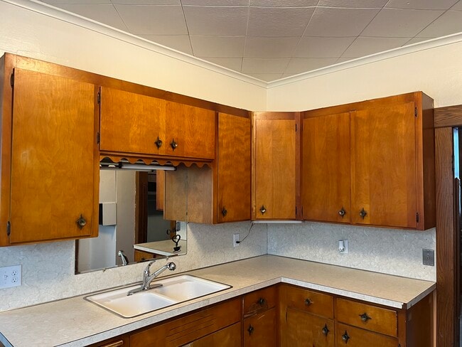 417 Elm St unit 1, Spooner, WI 54801 - photo 3