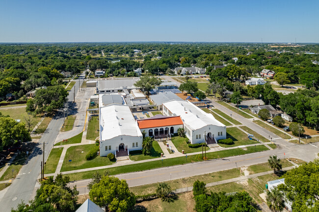 A beautiful aerial of the campus at Eustis Elementary School.