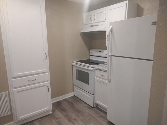 113 NW Main St, Ennis, TX 75119 - photo 7