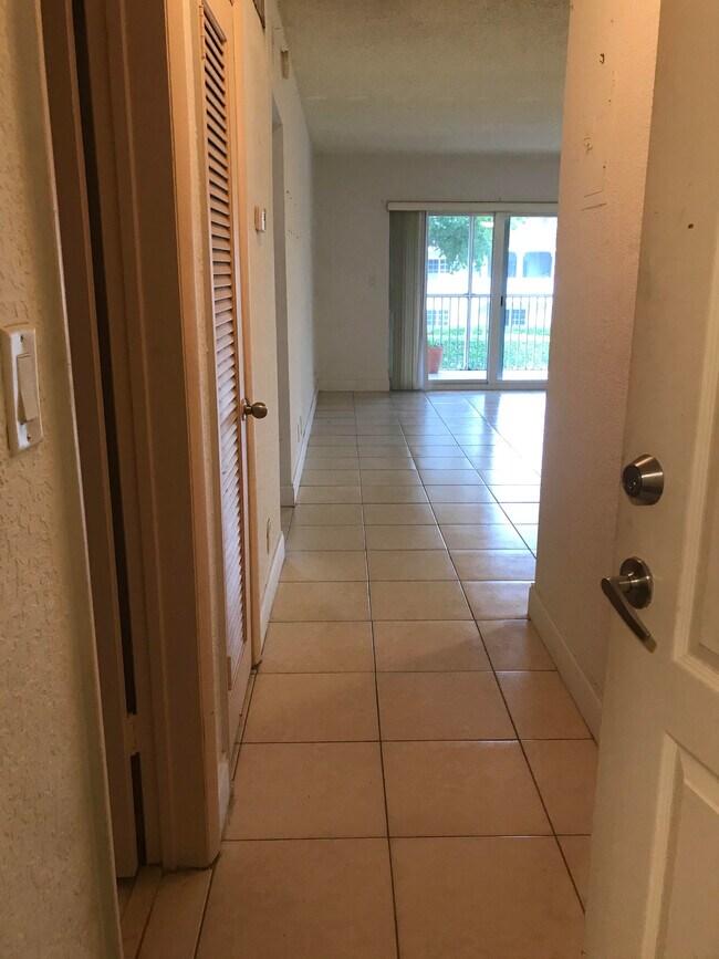 760 SE 2nd Ave unit D214, Deerfield Beach, FL 33441 - photo 4