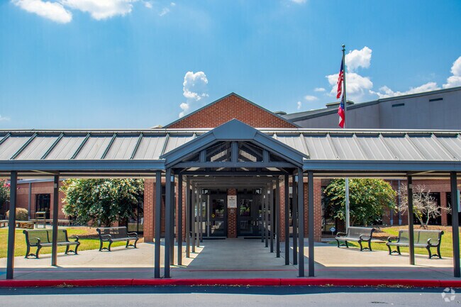 Cartersville Middle School provides education in the neighborhood of 
Cartersville.