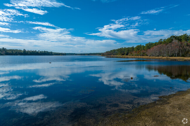 Residents of Outer West Mobile flock to Big Creek Lake in Mobile, AL.