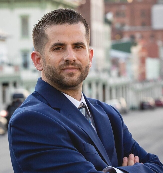 Agent Photo