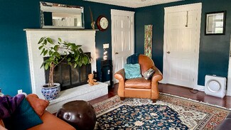 53 Holmes Dr, Manchester, NH 03104