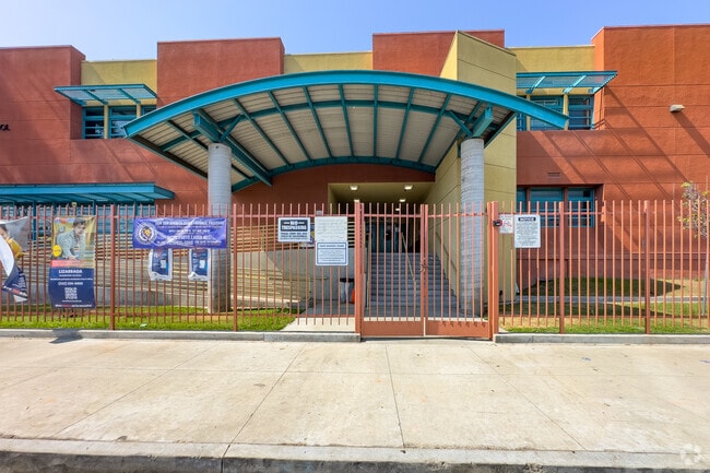 Ricardo Lizarraga Elementary School
