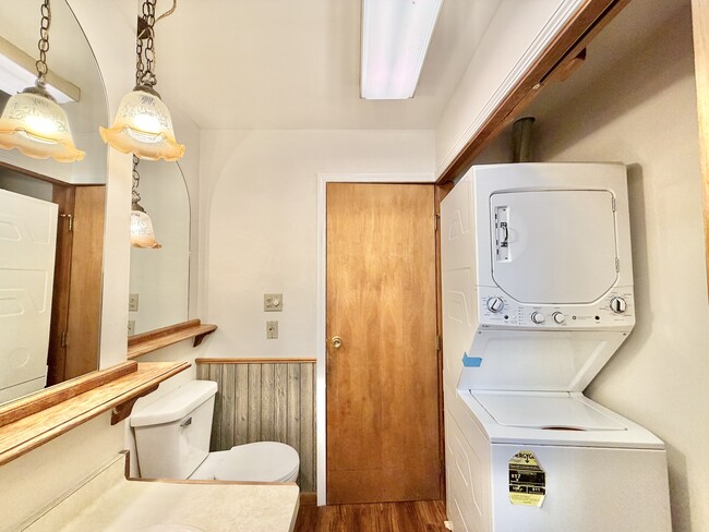 2041 Gorton St, Beloit, WI 53511 - photo 6