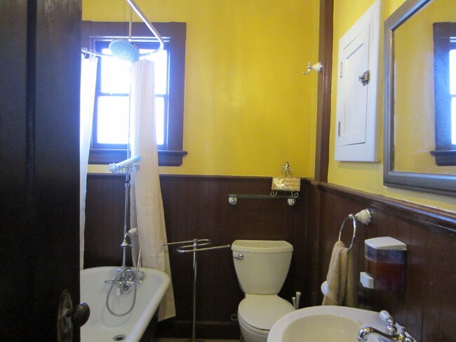 148 N 10th St, San Jose, CA 95112 - photo 4