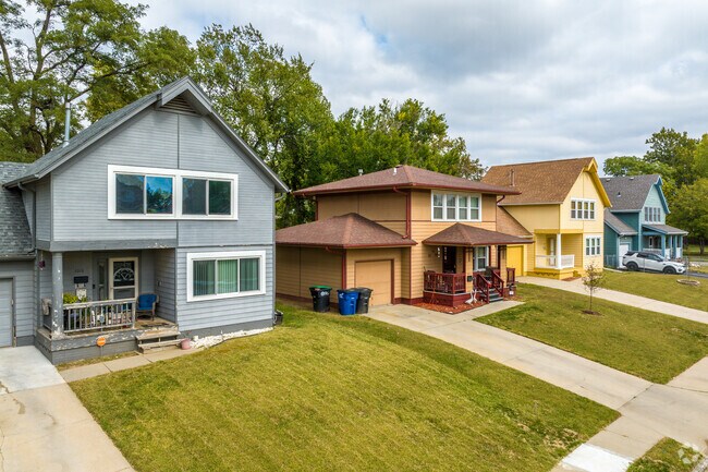 New homes in varying styles blend seamlessly with the older homes in Binney Wirt Spencer.