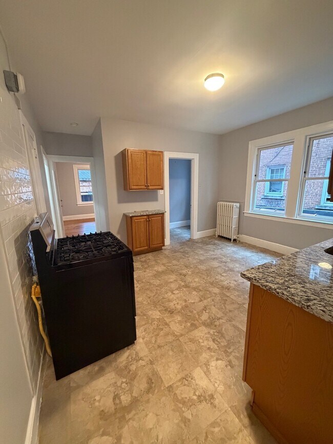 274-280 Park Rd Ct, West Hartford, CT 06119 - photo 4