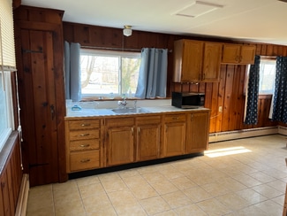 40 Tower Hill Rd Unit 40, North Kingstown, RI 02852