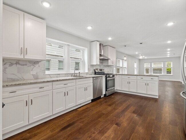 79 Bailey Rd unit 1, Somerville, MA 02145 - photo 6