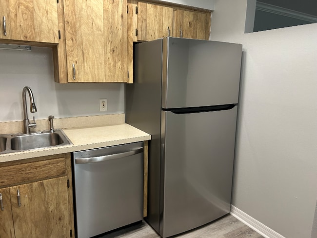 2369 Walton Cir unit n6, Palm Harbor, FL 34683 - photo 6