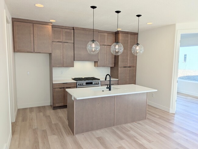 11352 S Silver Pond Dr, South Jordan, UT 84009 - photo 3