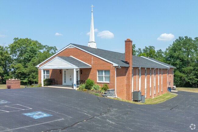 Many houses of worship can be found in Farmdale.