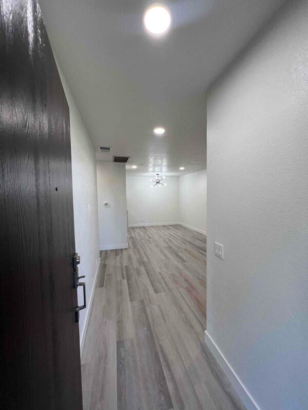 2812 N Auburn Cir unit F114, Palm Springs, CA 92262 - photo 3
