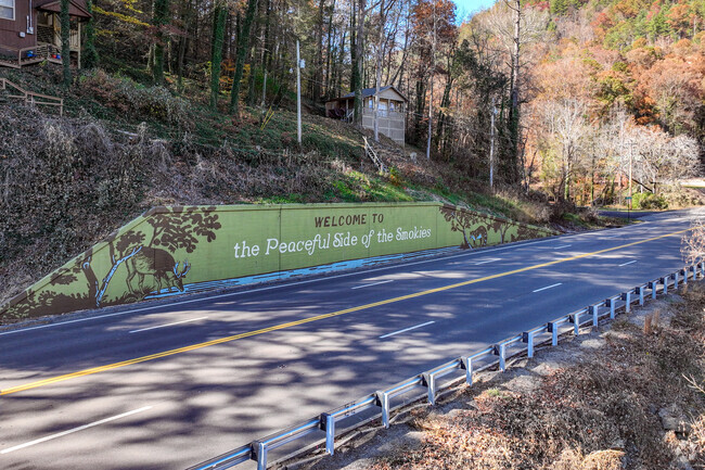 Townsend has been named the Peaceful Side of the Smokies.