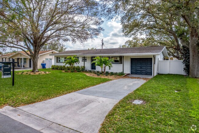 Midcentury Modern homes are becoming more popular in Anona.