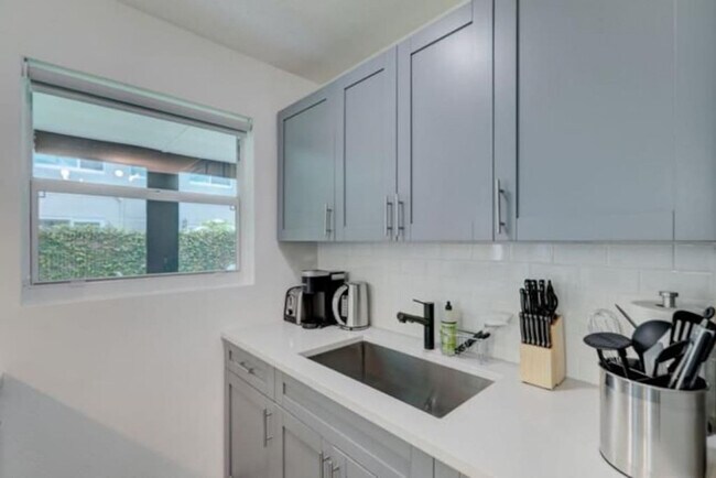 612 NE 14th Ave unit ID1369648P, Fort Lauderdale, FL 33304 - photo 6