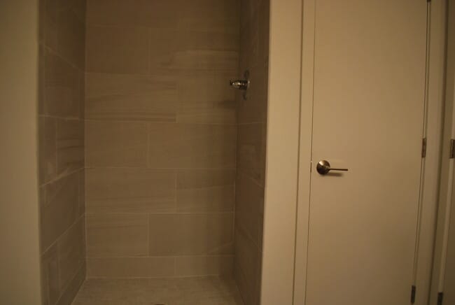 Discounted Rent for the Month of November - Immediate Move In!, Des Moines, IA 50311 - photo 5