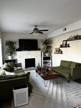 2804 N Halsted St Unit 2S, Chicago, IL 60657