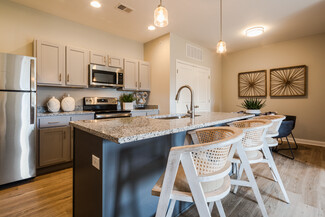 2406 Green Valley, New Albany, IN 47150