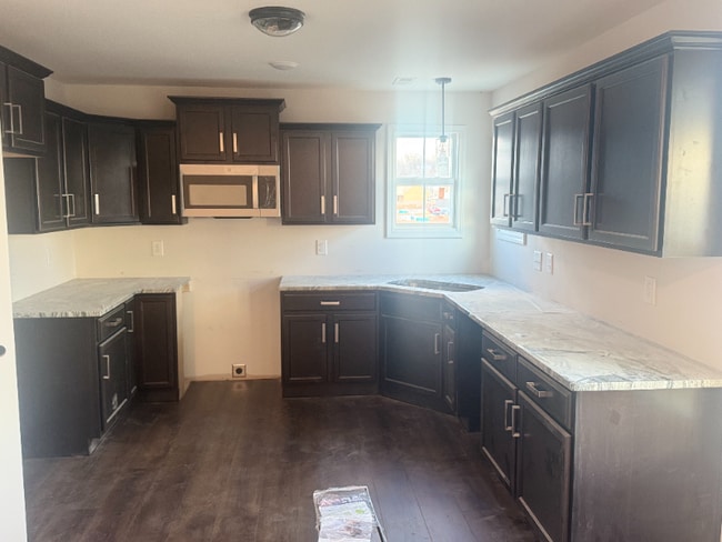 511 Ayden Ln, Clarksville, TN 37042 - photo 4