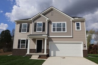 4233 Cedar Ln, Grand Blanc, MI 48439