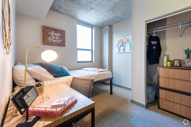 The Varsity(MI), Ann Arbor, MI 48104 - photo 4