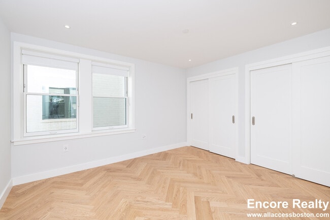 12 Commonwealth Ave unit 505, Boston, MA 02116 - photo 3