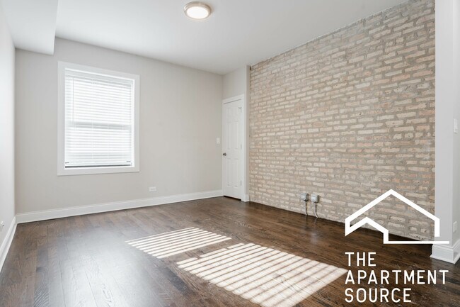 2232 N Sawyer Ave unit 3E, Chicago, IL 60647 - photo 6