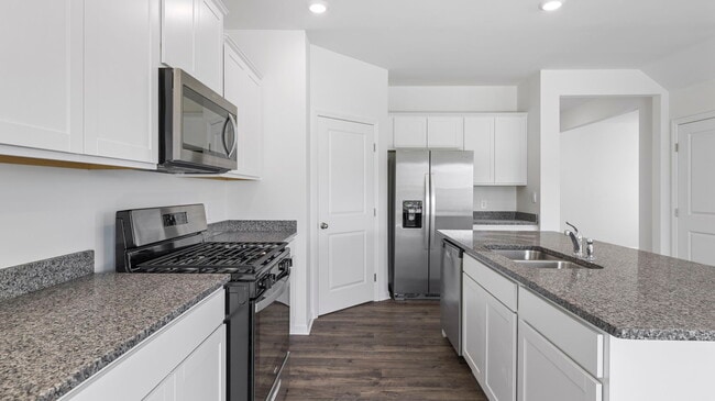 659 Fieldcrest Road St unit 37364561, Kingsport, TN 37664 - photo 3