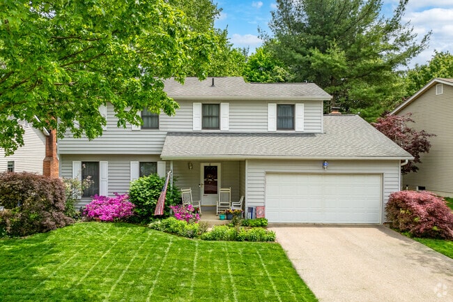 Many single family homes in Summerwood have attached two-car garages.