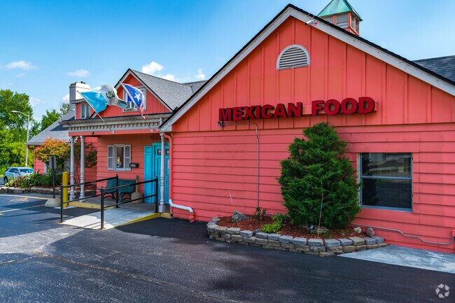 El Tenampa is a Mexican restaurant in Granville Station.