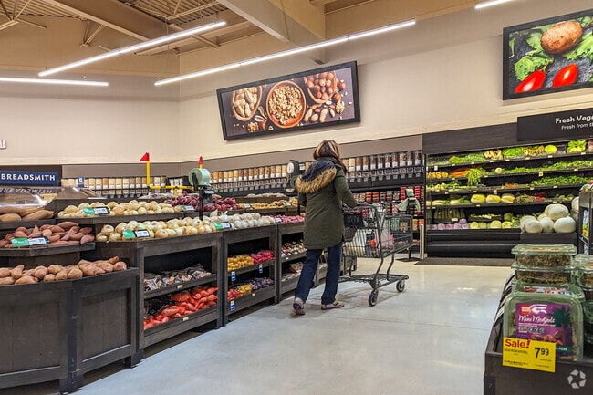 Cub Foods serves Chaska with many grocery options.