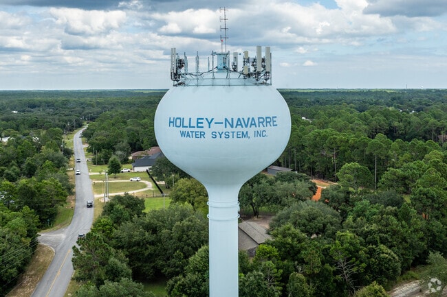 A lot of serious fishermen live in Holley because the water is almost never crowded.